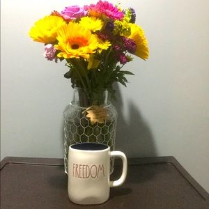 Rae Dunn “FREEDOM” coffee/tea mug